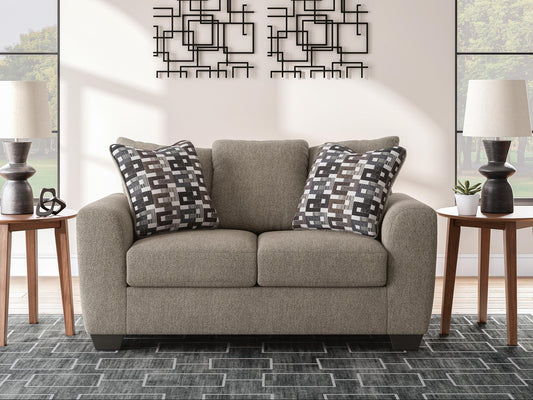 Triston-Peaks Loveseat