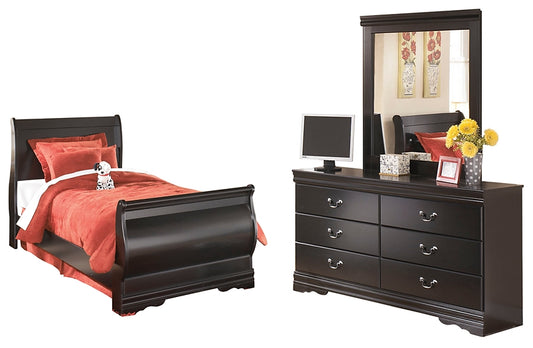 Huey Vineyard Full Sleigh Bed with Mirrored Dresser Wilson Furniture (OH)  in Bridgeport, Ohio. Serving Bridgeport, Yorkville, Bellaire, & Avondale