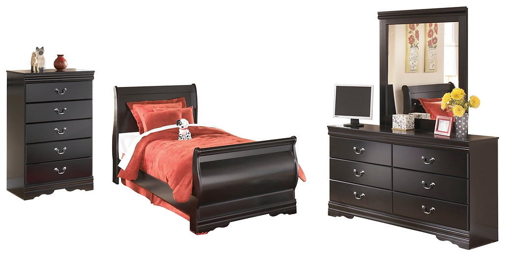 Huey Vineyard Full Sleigh Bed with Mirrored Dresser and Chest Wilson Furniture (OH)  in Bridgeport, Ohio. Serving Bridgeport, Yorkville, Bellaire, & Avondale
