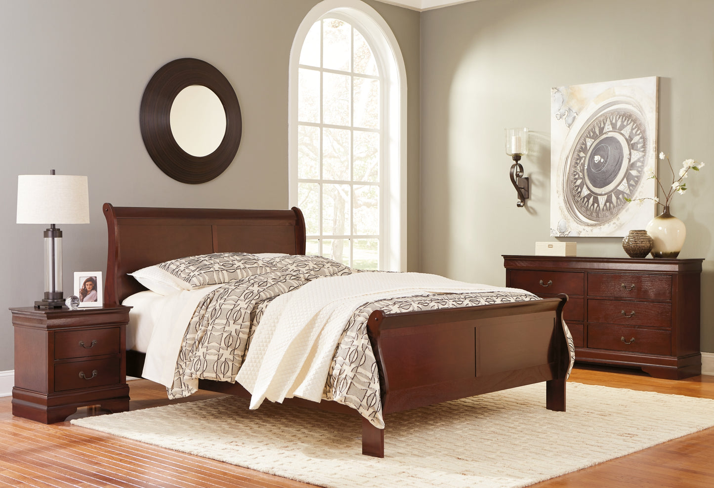 Alisdair Queen Sleigh Bed with Dresser Wilson Furniture (OH)  in Bridgeport, Ohio. Serving Bridgeport, Yorkville, Bellaire, & Avondale