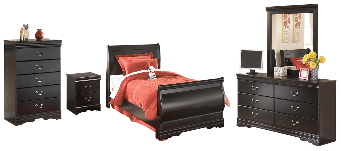 Huey Vineyard Full Sleigh Bed with Mirrored Dresser, Chest and Nightstand Wilson Furniture (OH)  in Bridgeport, Ohio. Serving Bridgeport, Yorkville, Bellaire, & Avondale