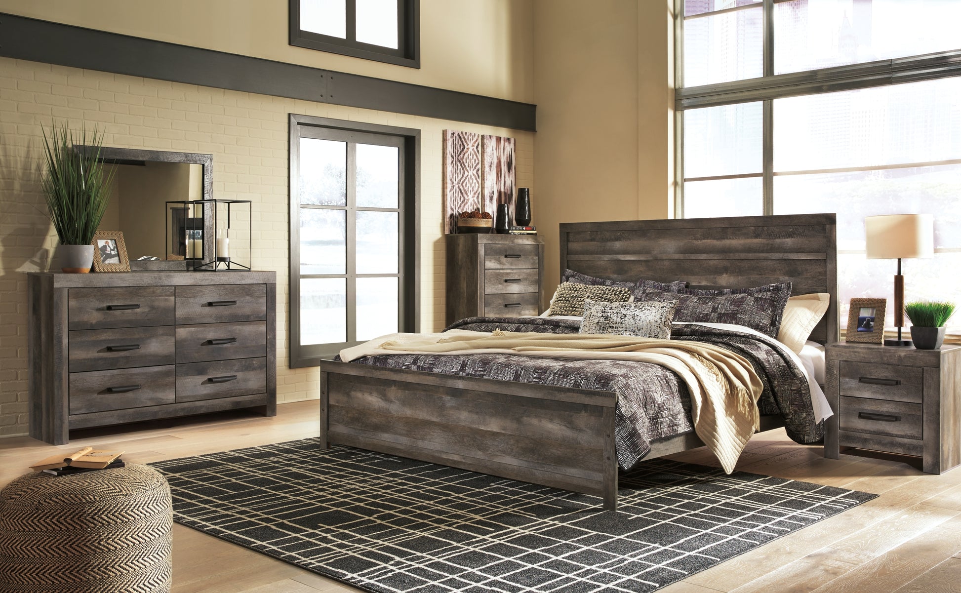 Wynnlow King Panel Bed with Mirrored Dresser and Chest Wilson Furniture (OH)  in Bridgeport, Ohio. Serving Moundsville, Richmond, Smithfield, Cadiz, & St. Clairesville